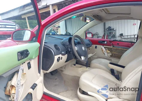 2007 Volkswagen New Beetle 2.5 z USA, uszkodzony, nr VIN 3VWRW31C87M506454